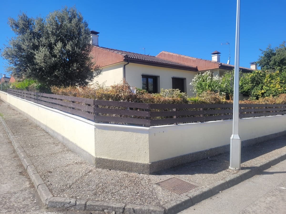 Detalle de VALLADO HORIZONTAL ECOLÓGICO DE PLÁSTICO RECICLADO