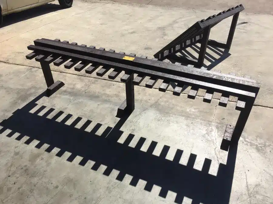 Aparca Patinetes ecológico de plástico reciclado