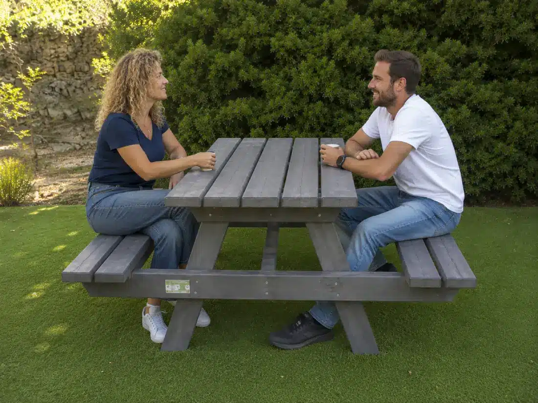 Mesa picnic ecológica de plástico reciclado