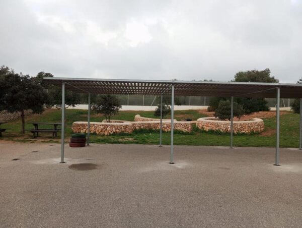 pérgola ecológica de plástico reciclado