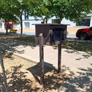 Caseta para libros ecológica de plástico reciclado