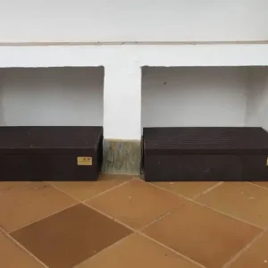 Detalle de Cajón reposa pies ecológico de plástico reciclado