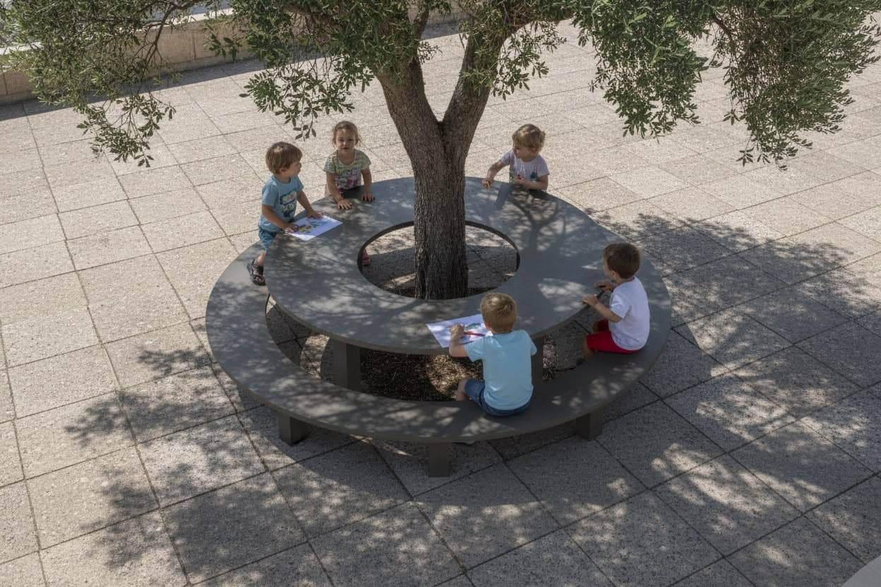 Mesa redonda circular mini ecológica de plástico reciclado mini para niños